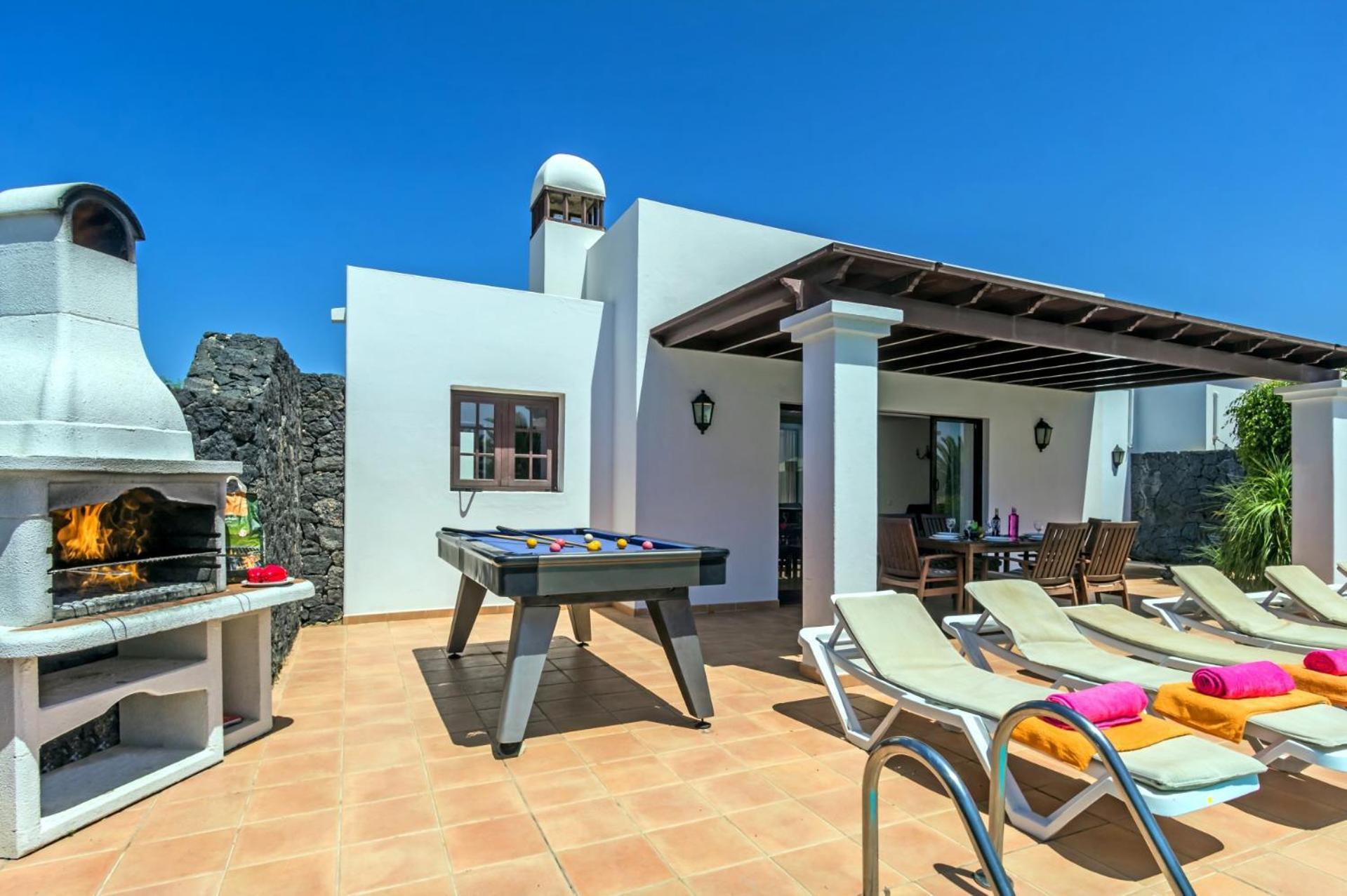 Villa Yaiza By Villa Plus Плая Бланка Екстериор снимка