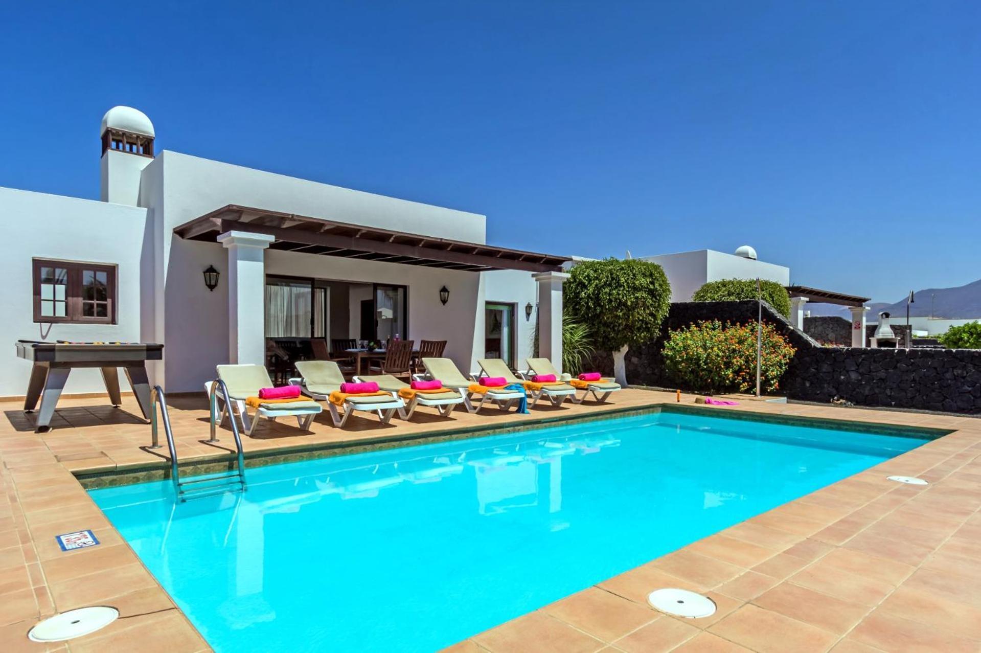 Villa Yaiza By Villa Plus Плая Бланка Екстериор снимка